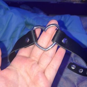 heart choker